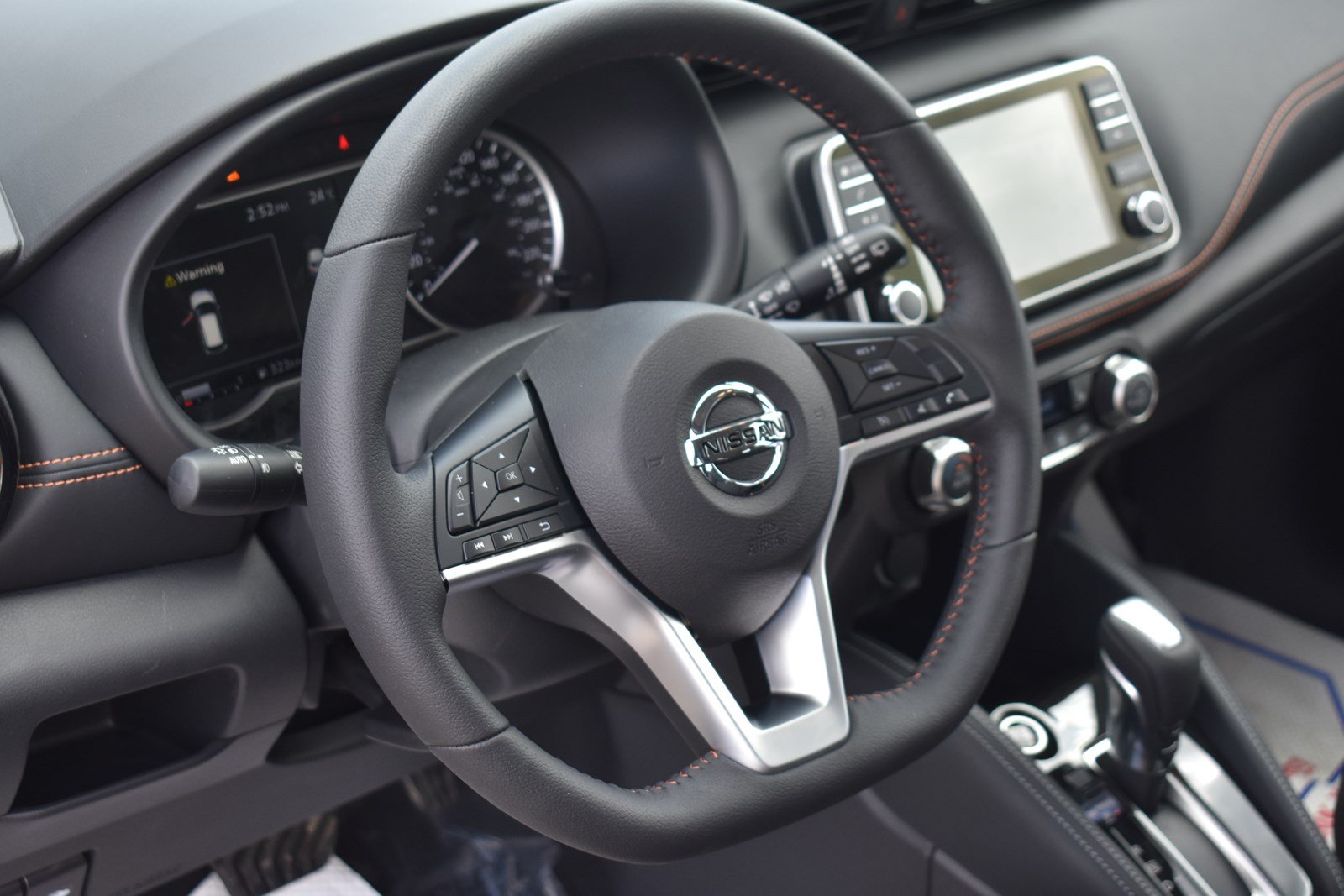 New 2019 Nissan Kicks SR | Leather | Remote Start | Heated ...